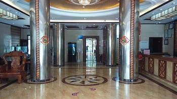 Tengyi Grand Hotel 昆明 エクステリア 写真